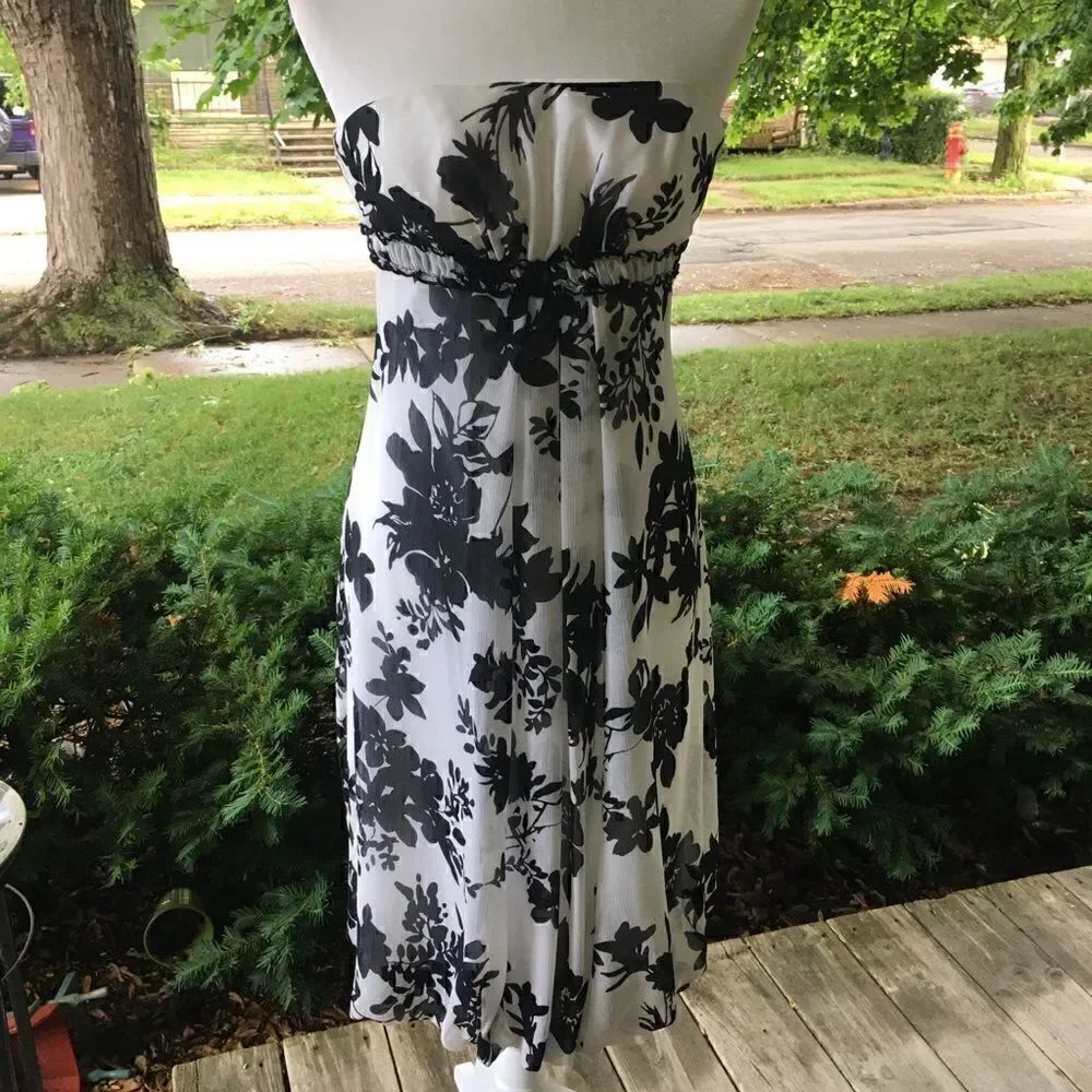 David’s Bridal Strapless Dress 